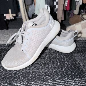 Under Armour Light Gray Athletic Shoes
